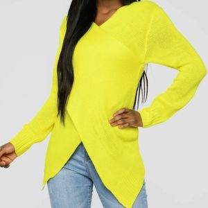 FN Cross my way yellow sweater sz M